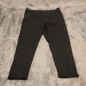 Melissa McCarthy Seven7 Black Skinny Pants Size 14!